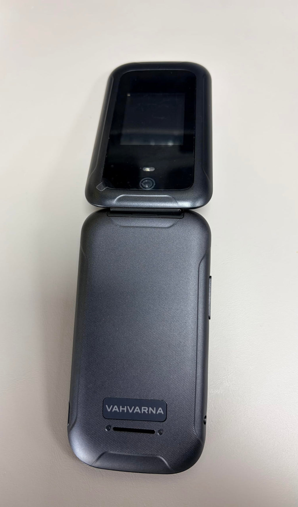 2.8" Dual Screen 4G LTE Flip Phone F234